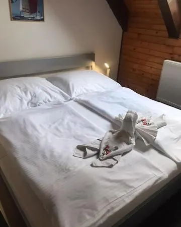 Zatoka 3*