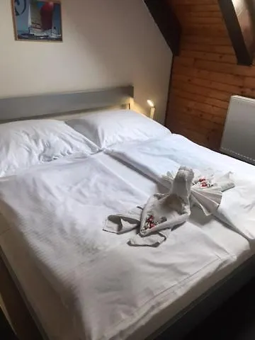 Zatoka 3*